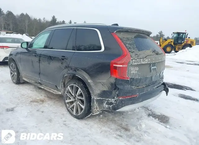 VOLVO XC90 2022