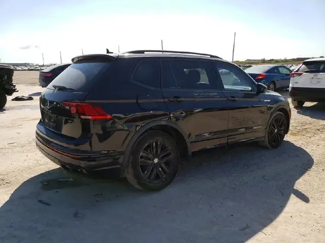 VOLKSWAGEN TIGUAN SE R-LINE BLACK 2022