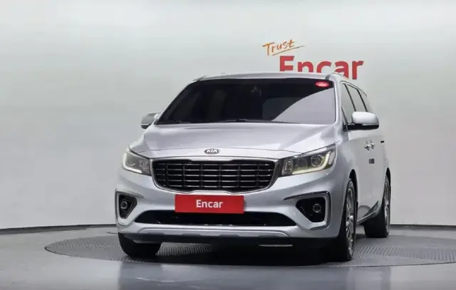 KIA CARNIVAL 2018