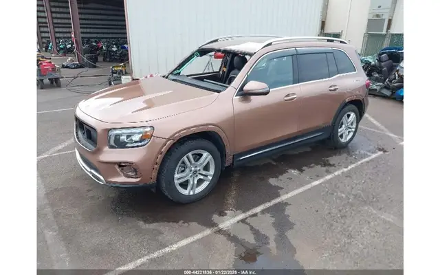 MERCEDES-BENZ GLB 250 2022