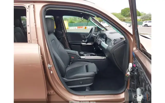 MERCEDES-BENZ GLB 250 2022