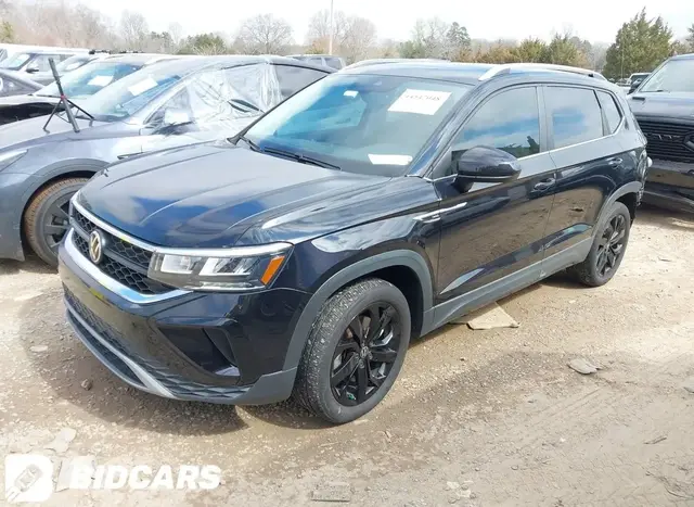 VOLKSWAGEN TAOS 2022