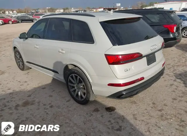AUDI Q7 2023