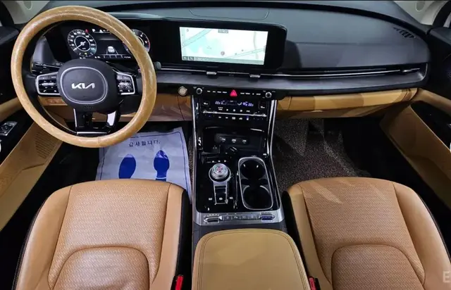 KIA CARNIVAL SIGNATURE 2021