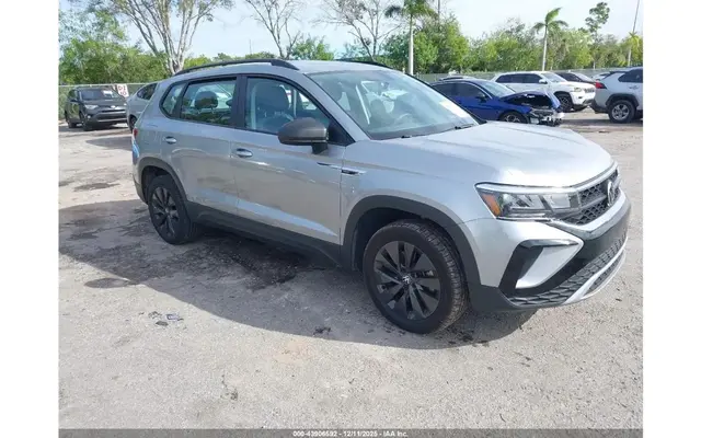 VOLKSWAGEN TAOS 2022