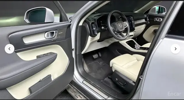 VOLVO XC40 B4 ULTIMATE BRIGHT 2022