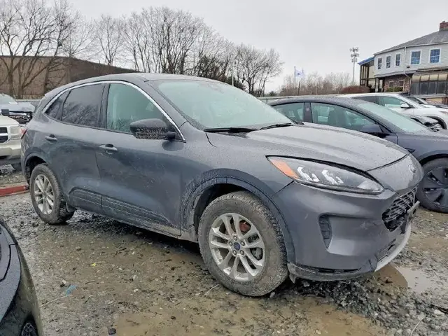 FORD ESCAPE SE 2022