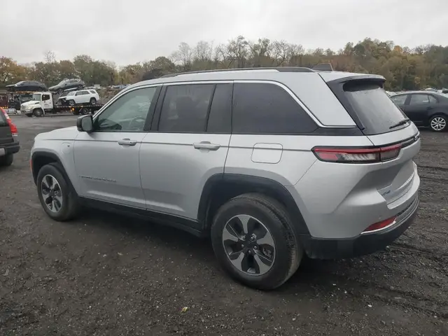 JEEP GRAND CHEROKEE 2023