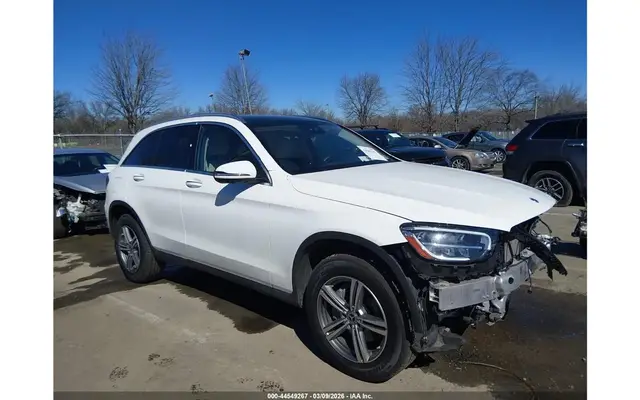 MERCEDES-BENZ GLC 300 2022