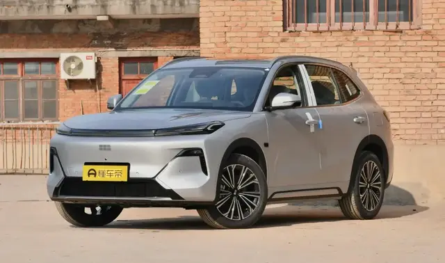 GEELY GALAXY STARSHIP EM-I GALAXY STARSHIP 7 EM-I 2026