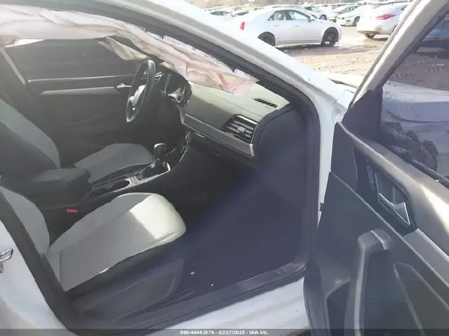 VOLKSWAGEN JETTA 2019