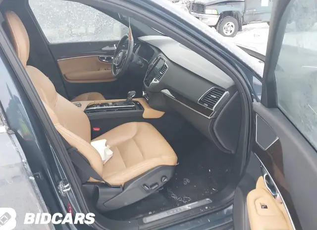 VOLVO XC90 T6 MOMENTUM 7 PASSENGER 2018
