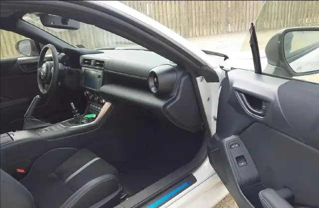 TOYOTA GR86 PREMIUM 2025