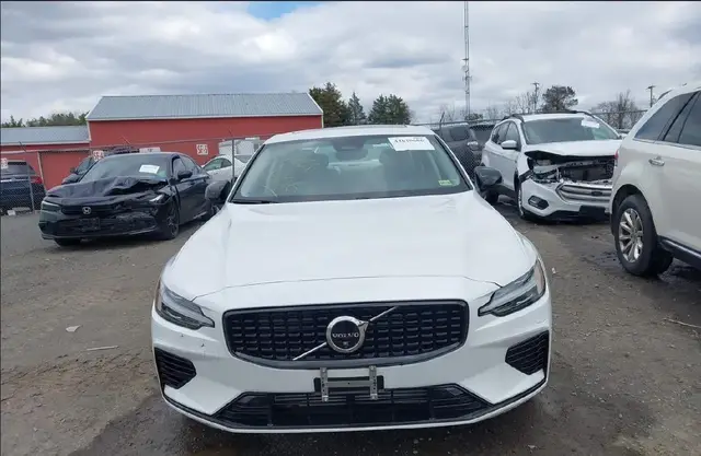 VOLVO S60 RECHARGE PLUG-IN HYBRID 2024