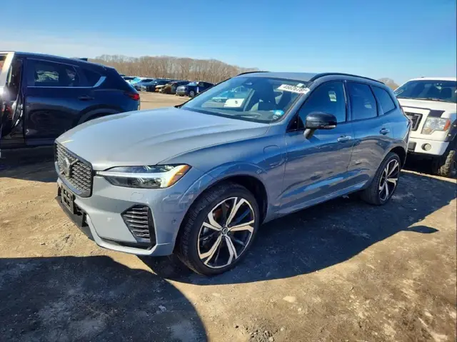 VOLVO XC60 ULTIMATE 2024