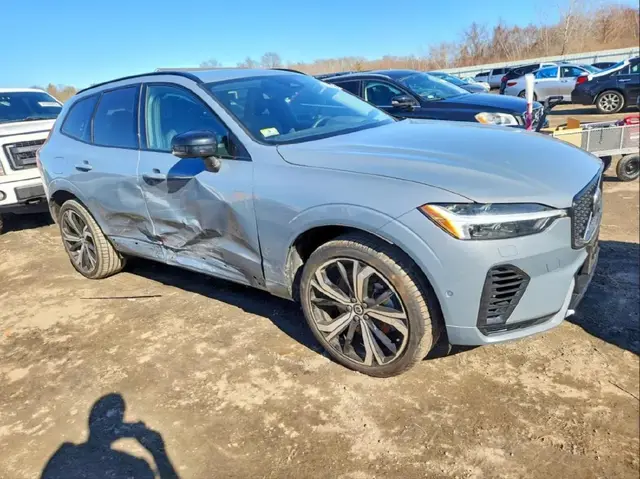 VOLVO XC60 ULTIMATE 2024