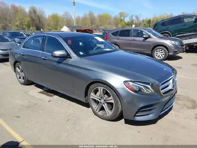 MERCEDES-BENZ E-CLASS E 300 4MATIC 2016