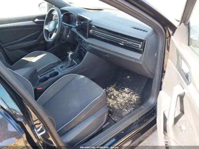 VOLKSWAGEN JETTA 2024
