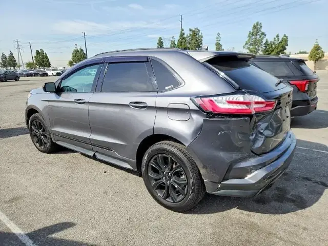 FORD EDGE SE 2022