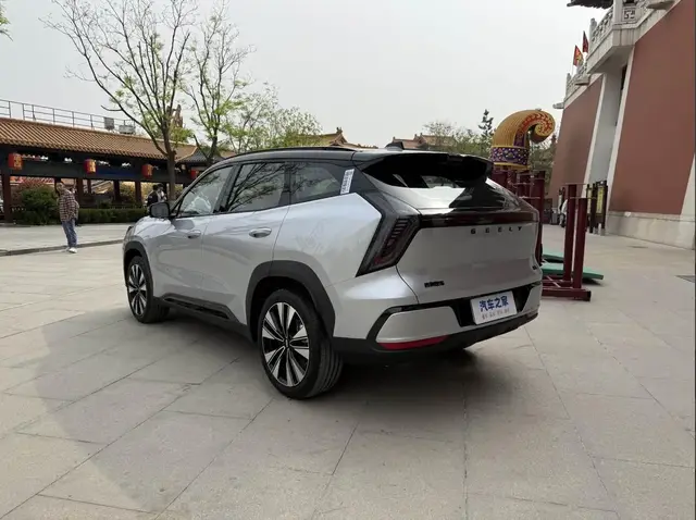 GEELY ATLAS L ATLAS PRO L 2025