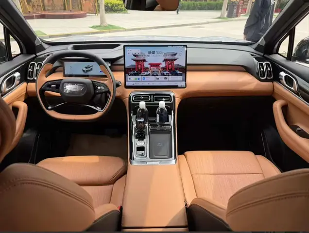 GEELY ATLAS L ATLAS PRO L 2025