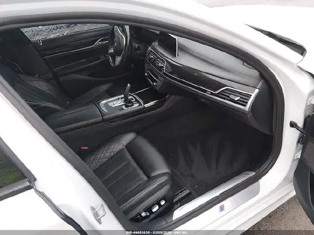BMW 750I XDRIVE 2020