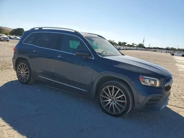 MERCEDES-BENZ GLB 250 2021