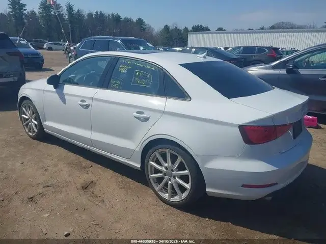 AUDI A3 PREMIUM 2015