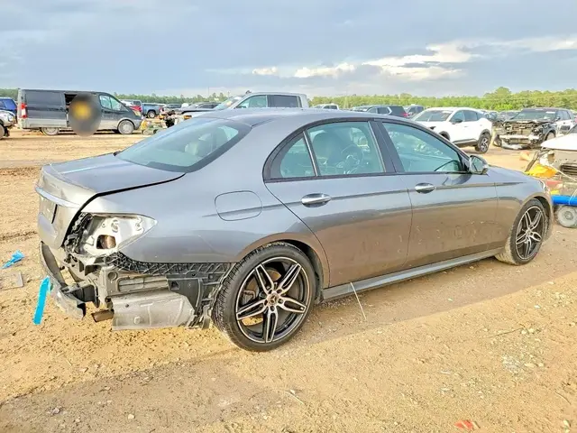 MERCEDES-BENZ E-CLASS E 300 2018