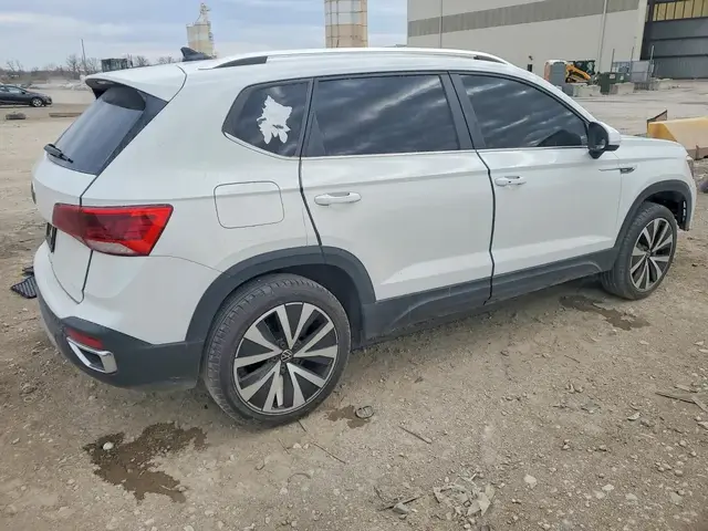 VOLKSWAGEN TAOS 2022