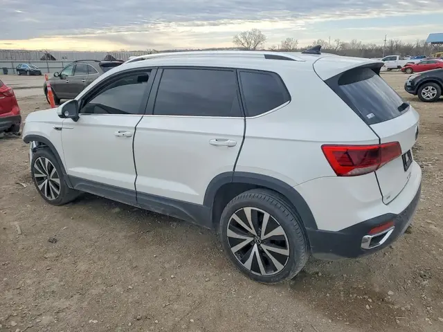VOLKSWAGEN TAOS 2022