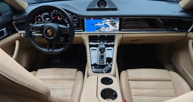PORSCHE PANAMERA 2021