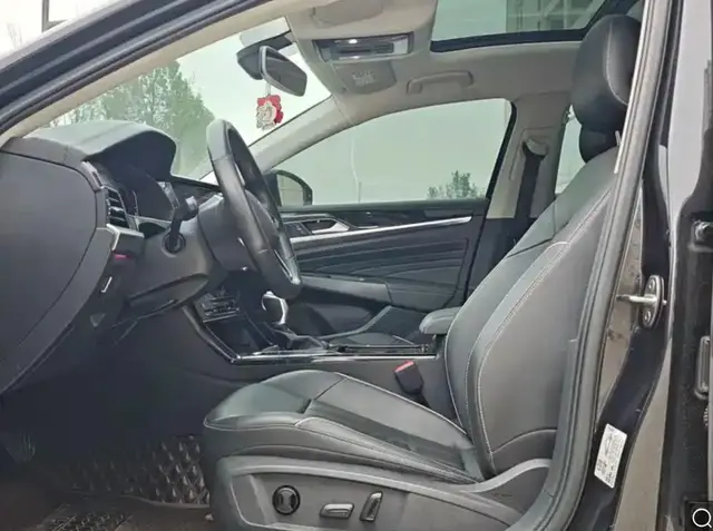 VOLKSWAGEN PASSAT B8 2022