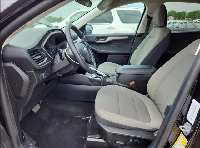 FORD ESCAPE SE 2022