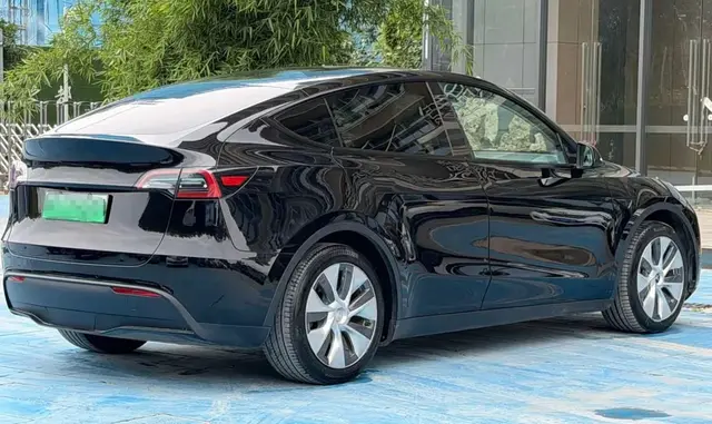 TESLA MODEL Y REAR-WHEEL 2022