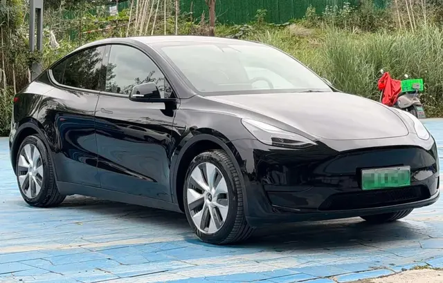 TESLA MODEL Y REAR-WHEEL 2022