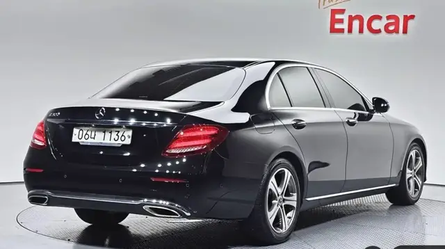 MERCEDES-BENZ E-CLASS 2019