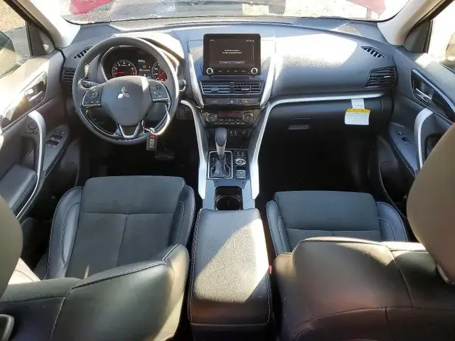 MITSUBISHI ECLIPSE CROSS SE 2024