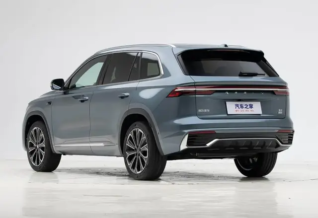 GEELY XINGYUE L 2026