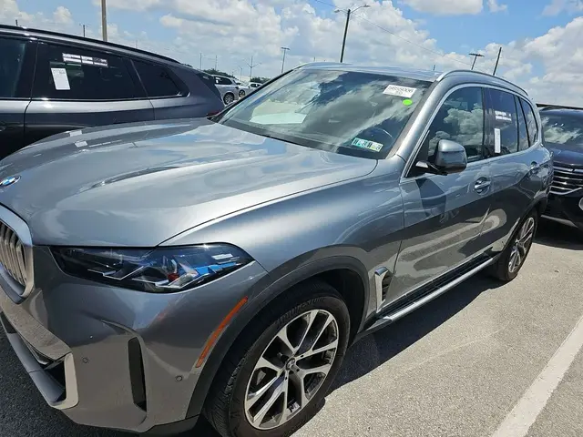 BMW X5 SPORTS ACTIVITY VEHICLE 2024