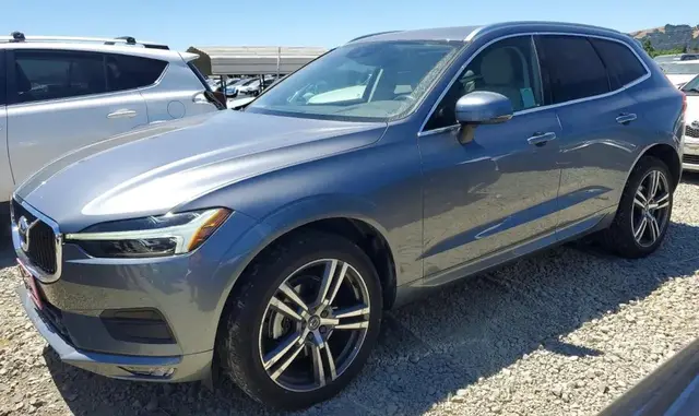 VOLVO XC60 T5 MOMENTUM 2021