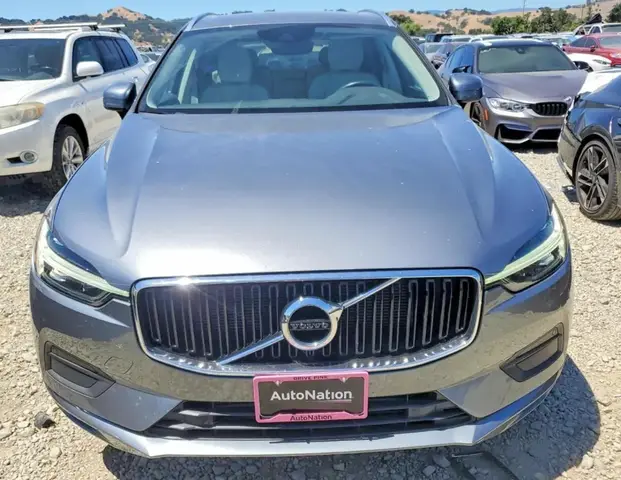 VOLVO XC60 T5 MOMENTUM 2021