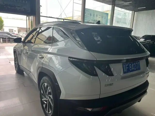HYUNDAI TOYOTA L 2023