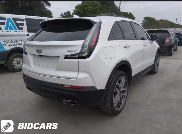 CADILLAC XT4 FWD SPORT 2022