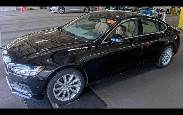 VOLVO S90 T6 MOMENTUM 2017