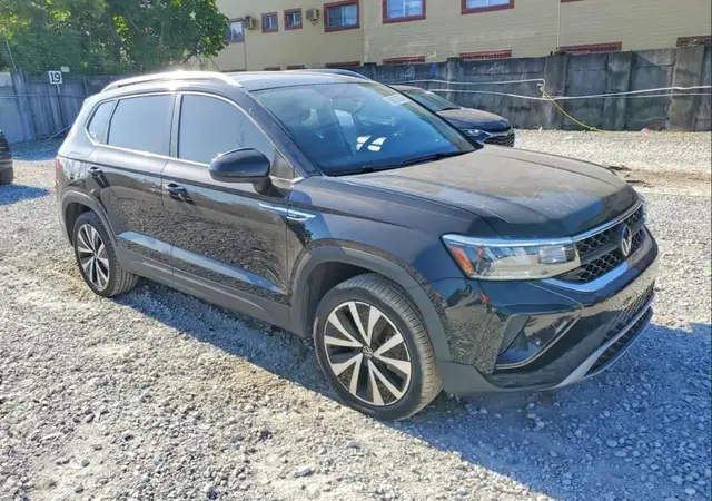 VOLKSWAGEN TAOS SE 2022