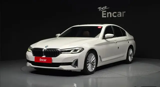 BMW 5 SERIES LUXURY 2022