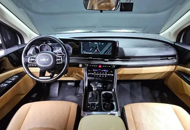 KIA CARNIVAL - 9 2022