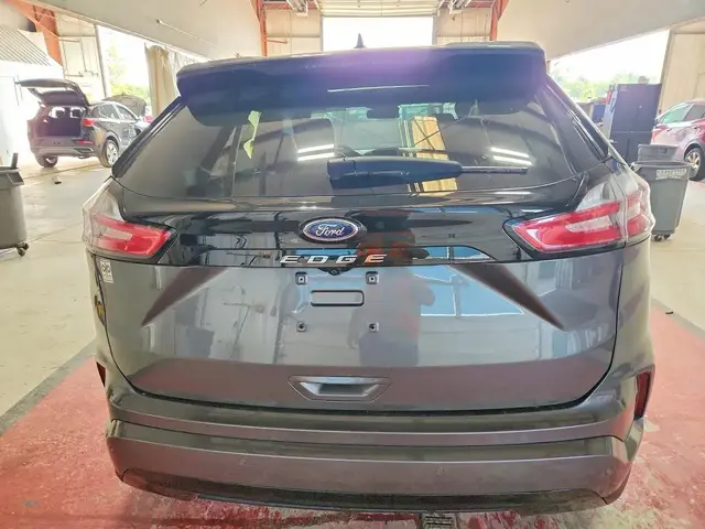 FORD EDGE SEL 2023