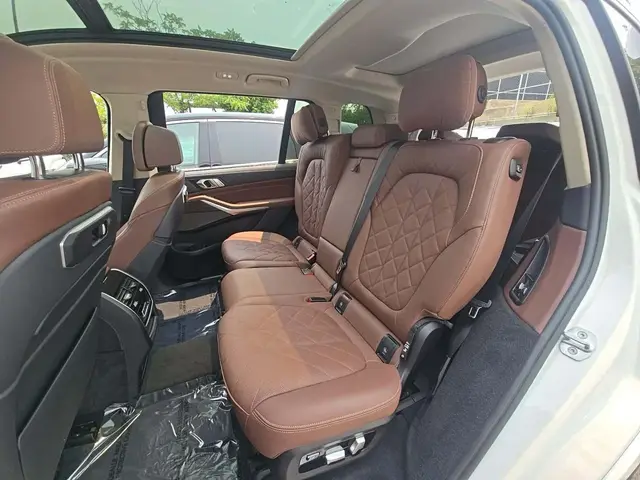 BMW X7 SPORTS ACTIVITY VEHICLE 2023